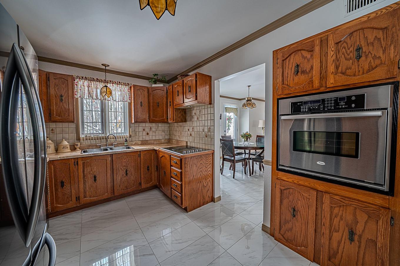 Kitchen - 124 Rue Poitras, Val-Des-Sources, QC - Indoor Photo Showing Kitchen With Double Sink