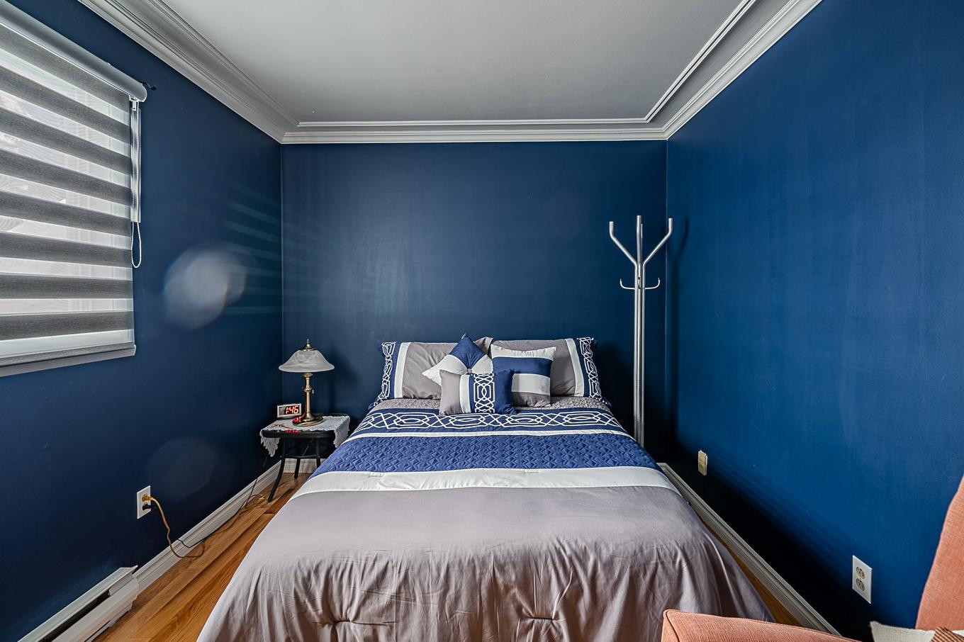 Bedroom - 124 Rue Poitras, Val-Des-Sources, QC - Indoor Photo Showing Bedroom