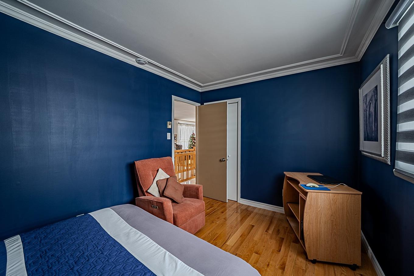 Bedroom - 124 Rue Poitras, Val-Des-Sources, QC - Indoor Photo Showing Bedroom