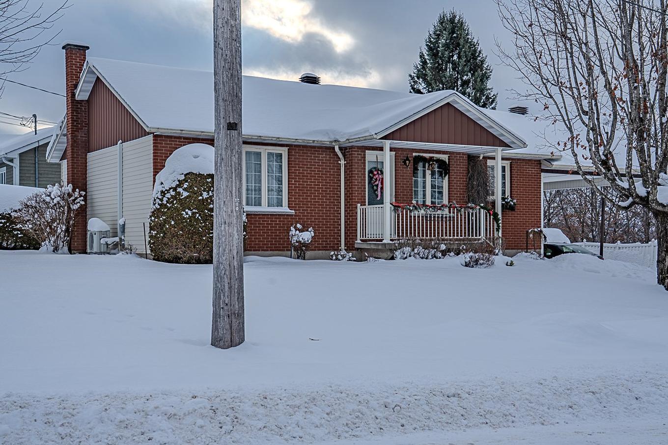 Frontage - 124 Rue Poitras, Val-Des-Sources, QC - Outdoor