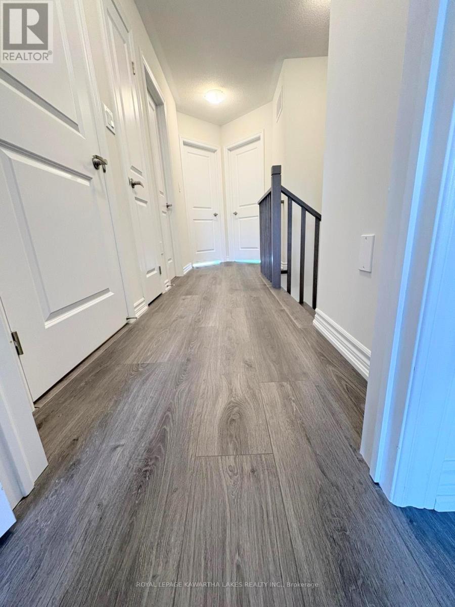 27 Hickey Lane, Kawartha Lakes (Lindsay), ON - Indoor Photo Showing Other Room