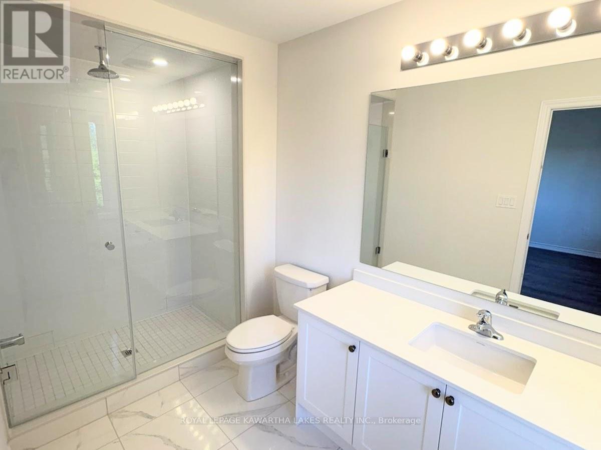 27 Hickey Lane, Kawartha Lakes (Lindsay), ON - Indoor Photo Showing Bathroom