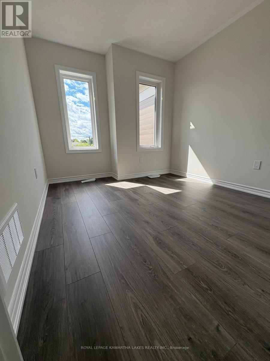 27 Hickey Lane, Kawartha Lakes (Lindsay), ON - Indoor Photo Showing Other Room