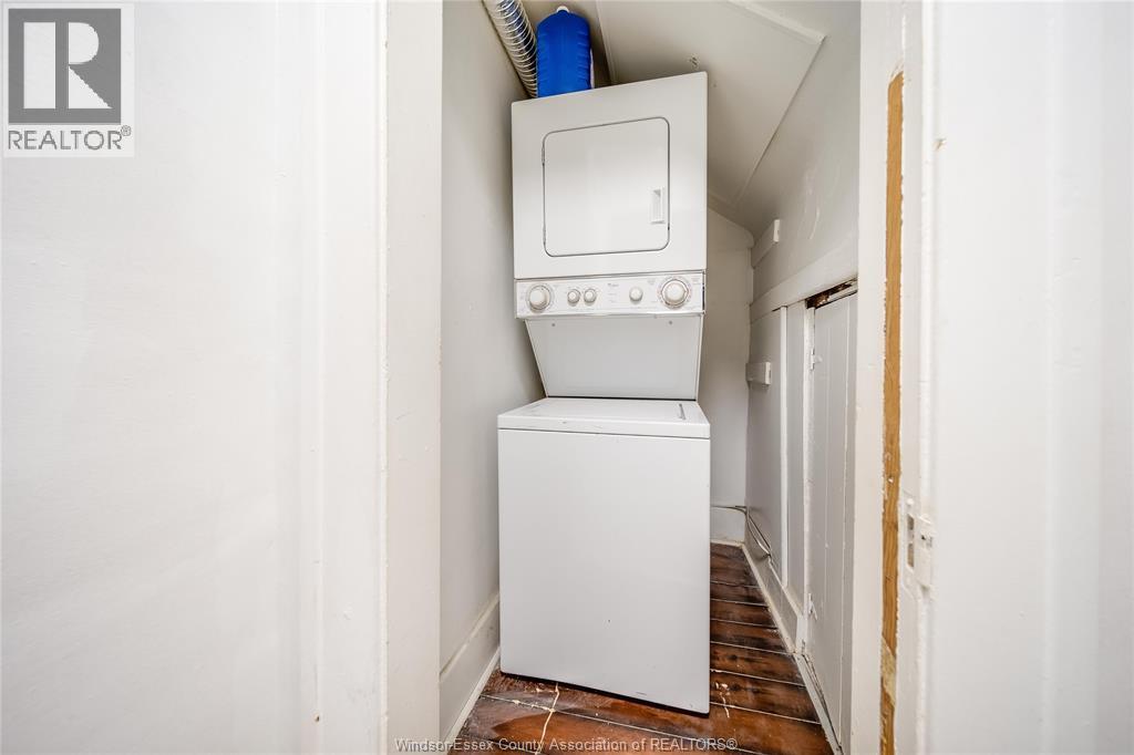 956 Curry Avenue Unit# Upper, Windsor, ON - Indoor Photo Showing Laundry Room
