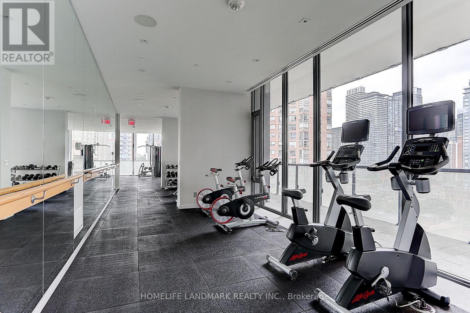 1909 - 57 St Joseph Street, Toronto, ON - Indoor Photo Showing Gym Room