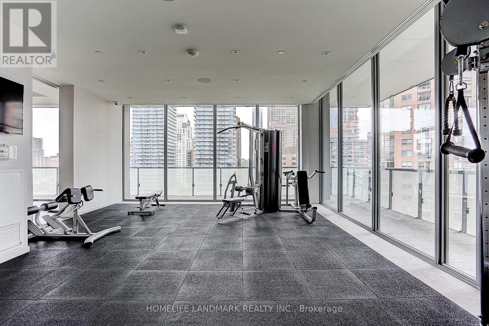 1909 - 57 St Joseph Street, Toronto, ON - Indoor Photo Showing Gym Room