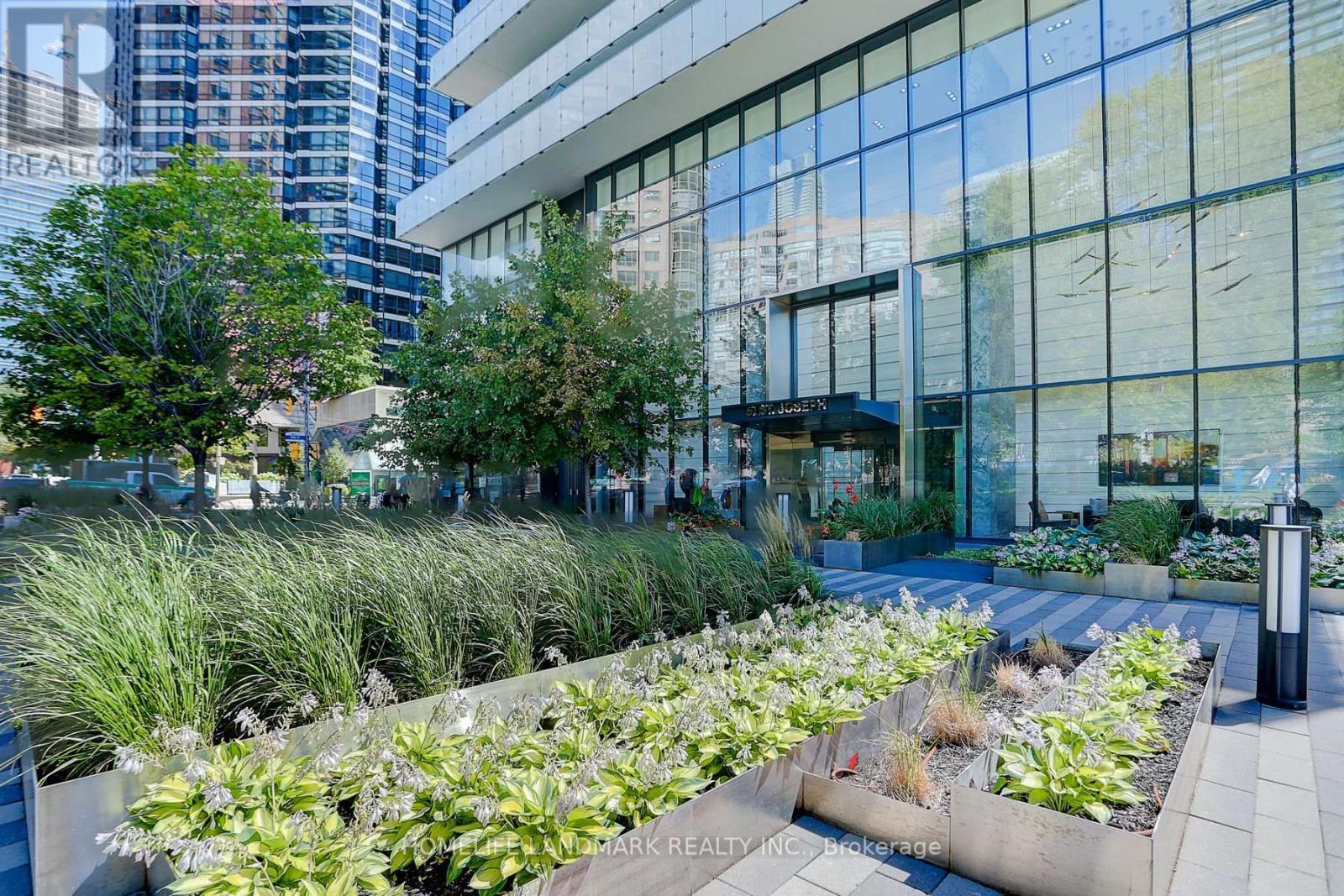 1909 - 57 St Joseph Street, Toronto, ON - Outdoor