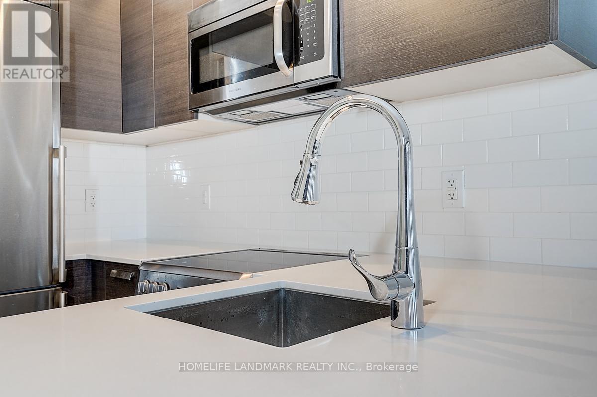 1909 - 57 St Joseph Street, Toronto, ON - Indoor Photo Showing Kitchen
