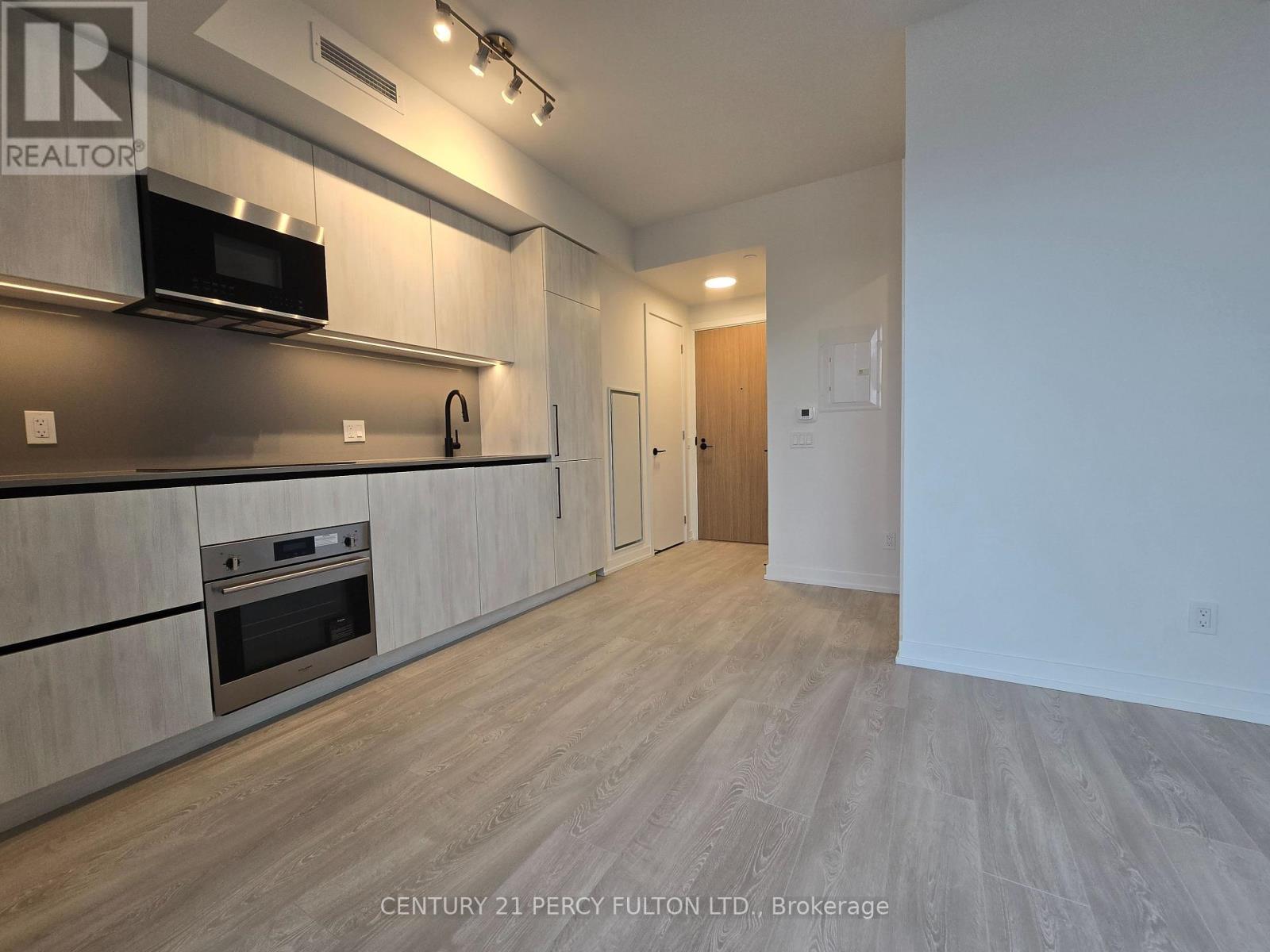 1709 - 35 Parliament Street, Toronto, ON - Indoor Photo Showing Kitchen