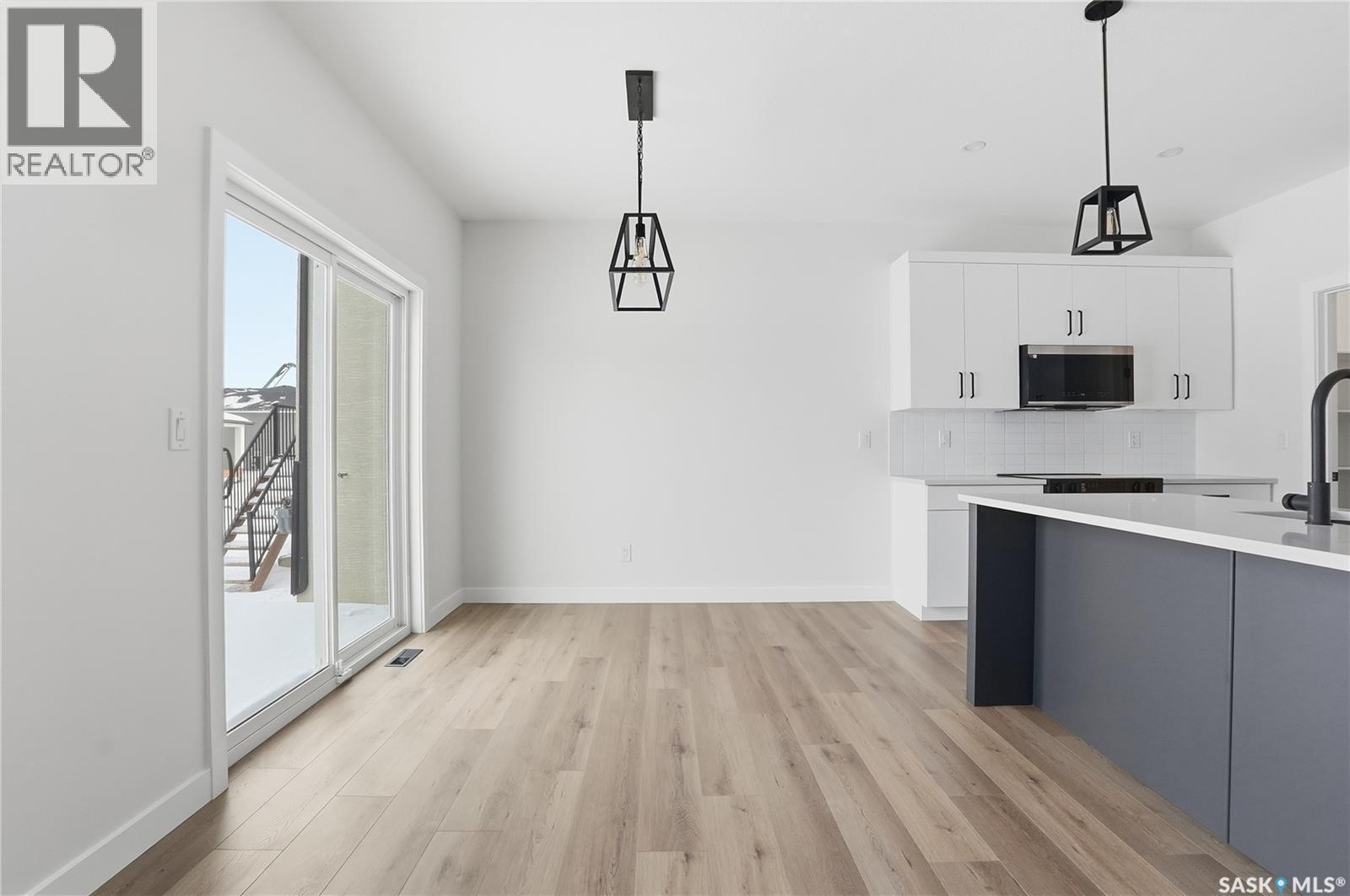 211 Sharma Lane, Saskatoon, SK - Indoor Photo Showing Kitchen