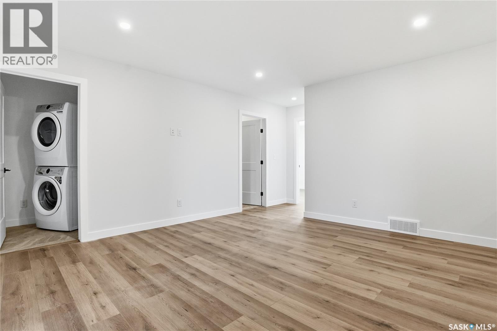 211 Sharma Lane, Saskatoon, SK - Indoor Photo Showing Laundry Room