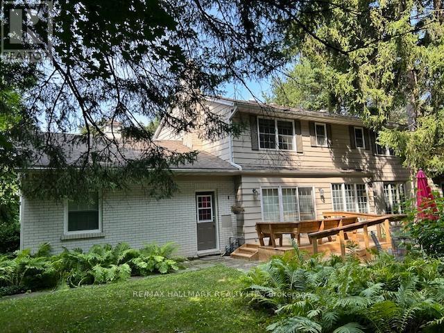 54 Ashton Crescent, Waterloo, ON - Outdoor