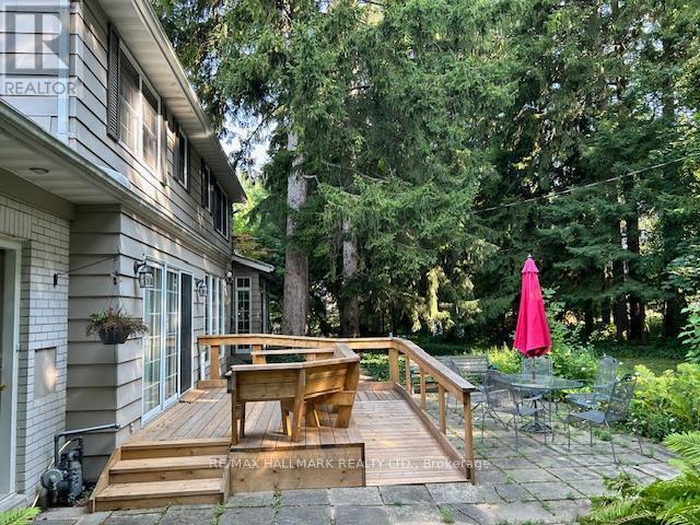 54 Ashton Crescent, Waterloo, ON - Outdoor