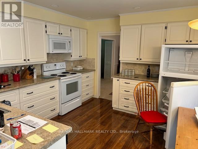 54 Ashton Crescent, Waterloo, ON - Indoor Photo Showing Kitchen