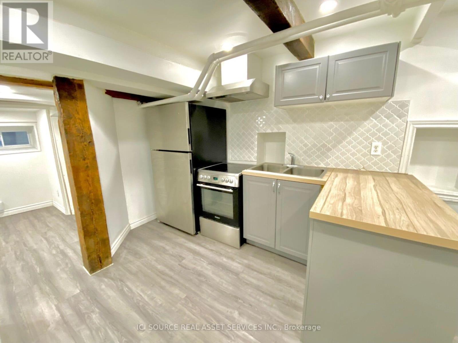 6 - 486 Clinton Street, Toronto, ON - Indoor