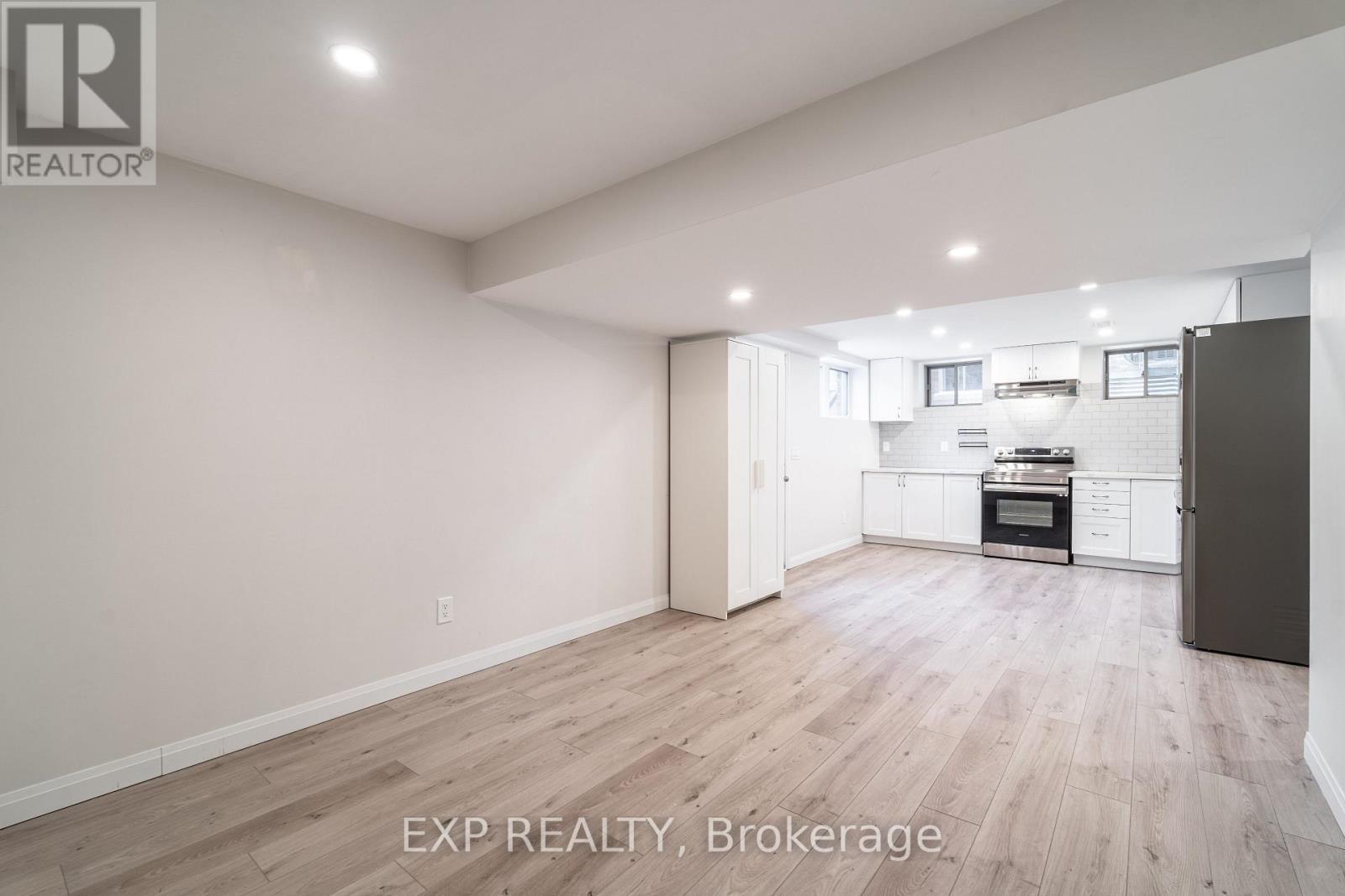 Living Room - 38 Busato Drive, Whitchurch-Stouffville, ON - Indoor