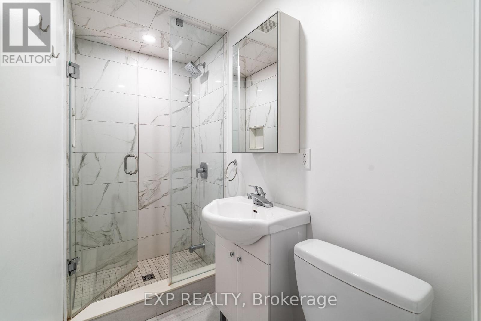 Bathroom - 38 Busato Drive, Whitchurch-Stouffville, ON - Indoor Photo Showing Bathroom