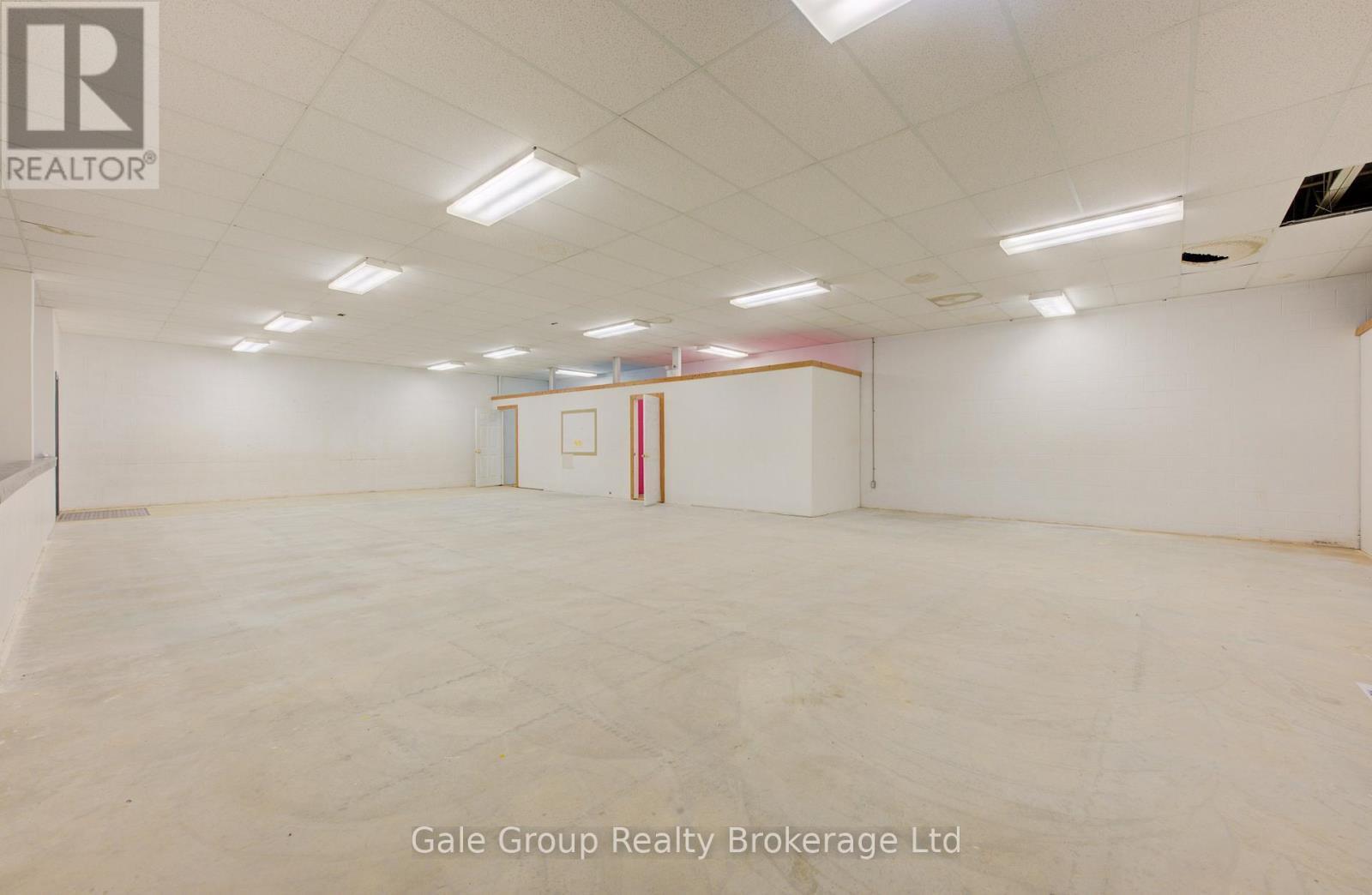 220 Springbank Avenue N, Woodstock (Woodstock - North), ON