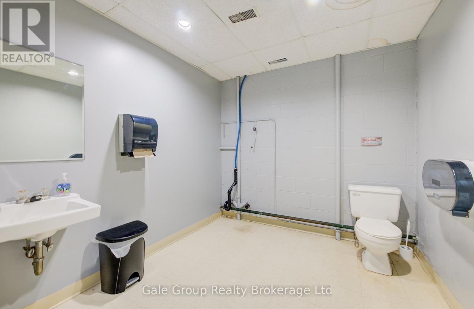 220 Springbank Avenue N, Woodstock (Woodstock - North), ON