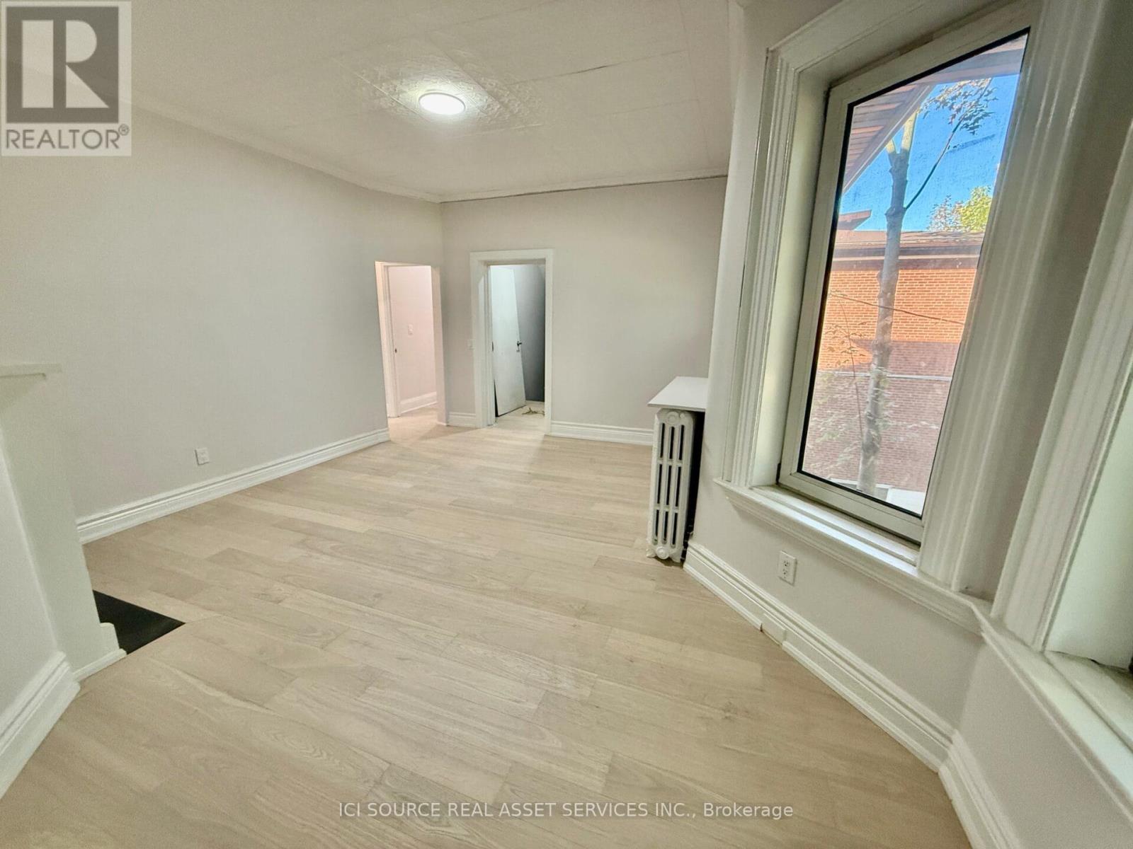 2 - 2 Bellwoods Park, Toronto, ON - Indoor Photo Showing Other Room