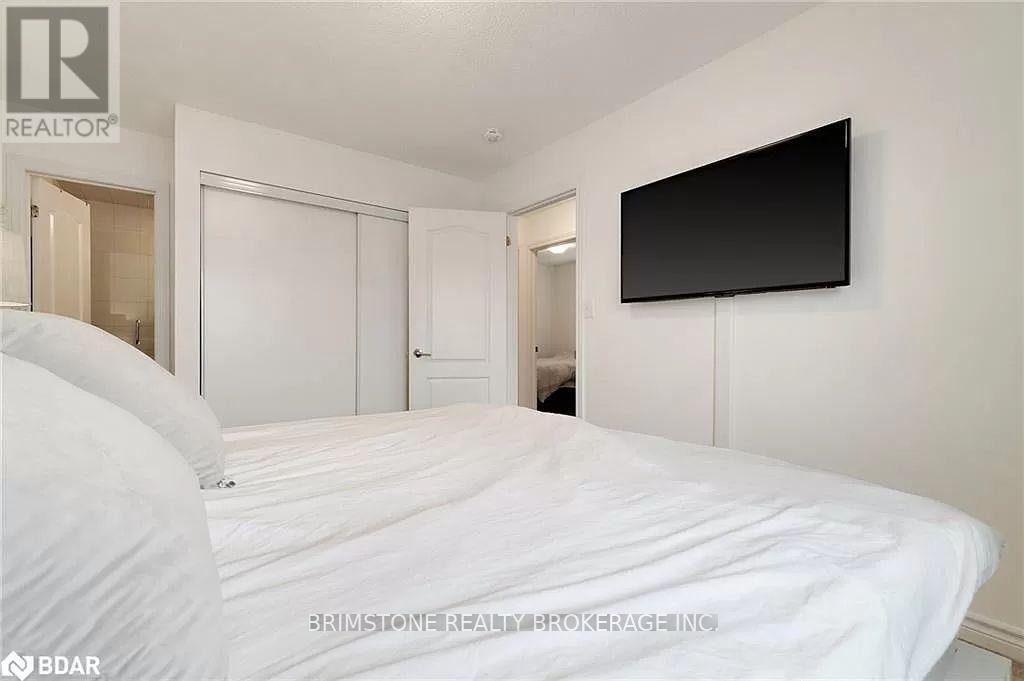 46 Andean Lane, Barrie, ON - Indoor Photo Showing Bedroom