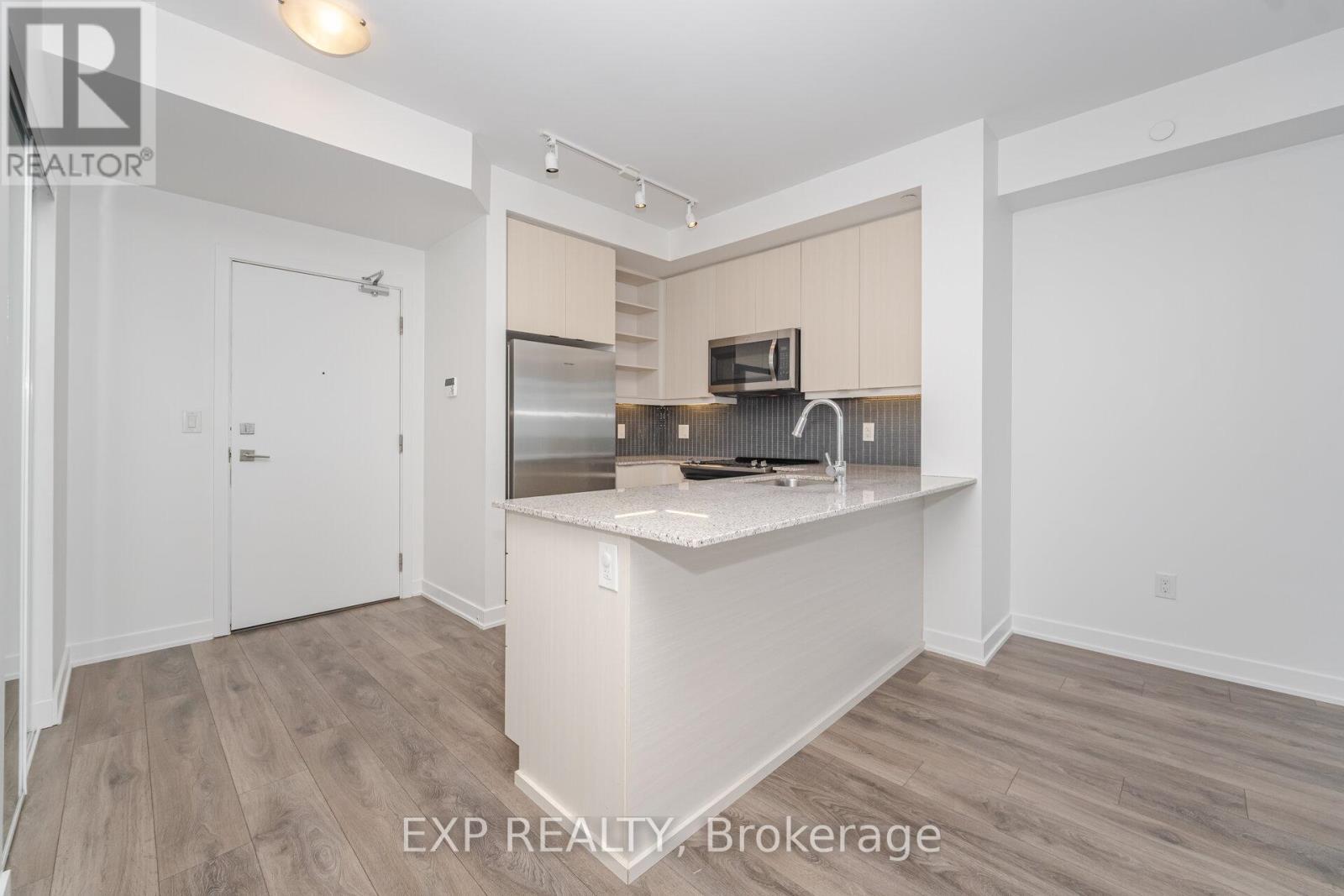 1205 - 4633 Glen Erin Drive, Mississauga, ON - Indoor Photo Showing Kitchen