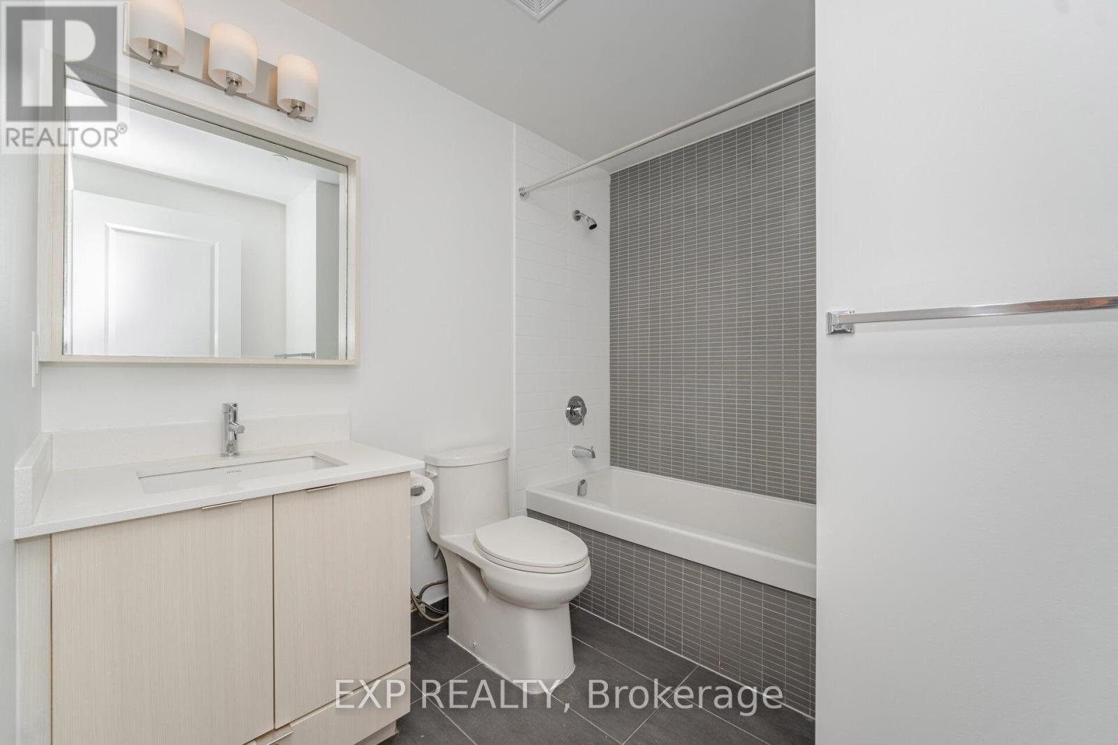 1205 - 4633 Glen Erin Drive, Mississauga, ON - Indoor Photo Showing Bathroom