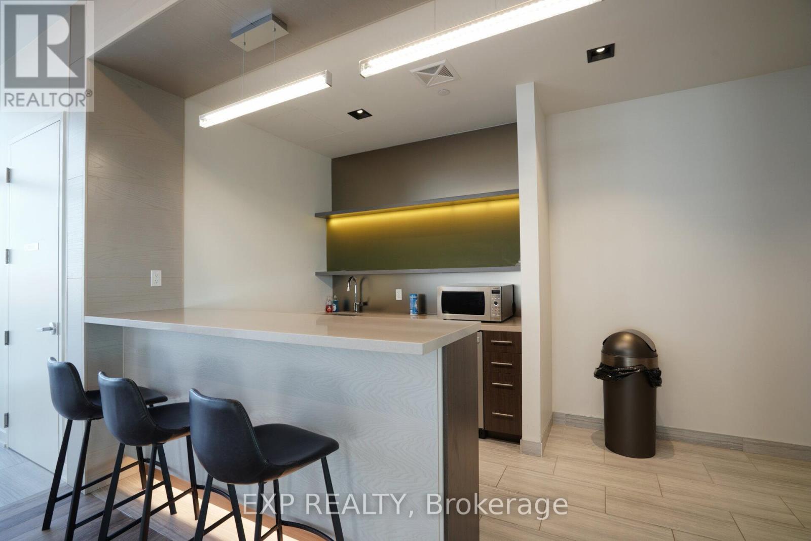 1205 - 4633 Glen Erin Drive, Mississauga, ON - Indoor Photo Showing Other Room