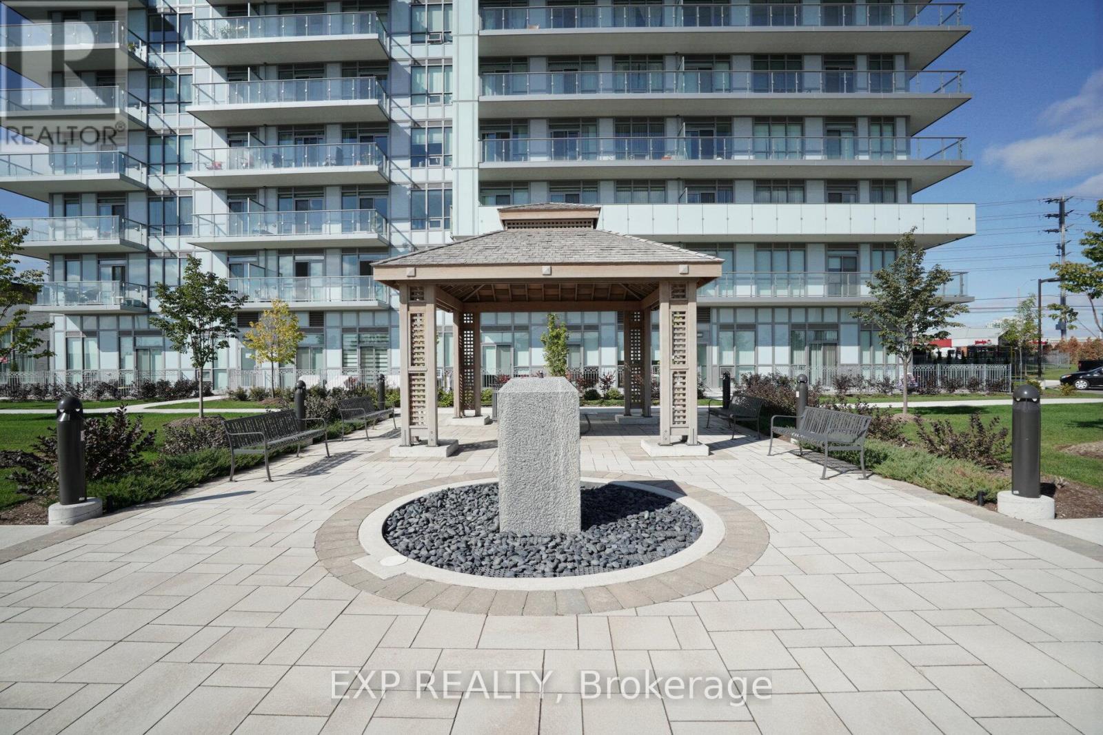 1205 - 4633 Glen Erin Drive, Mississauga, ON - Outdoor With Balcony With Facade