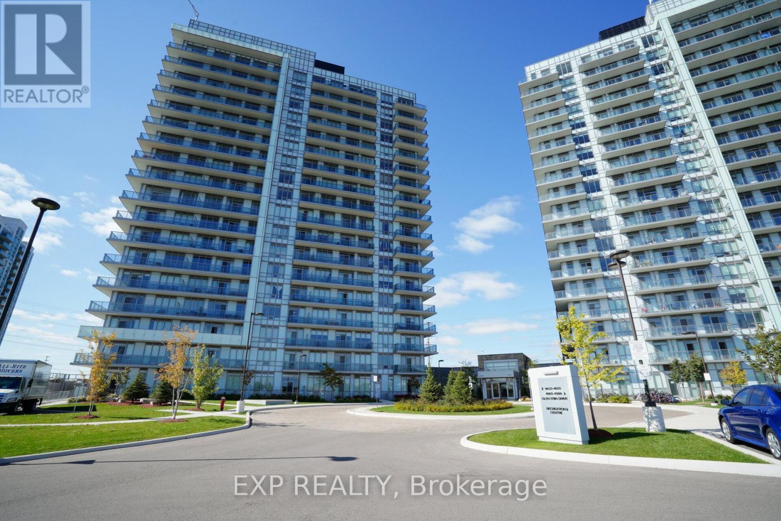 1205 - 4633 Glen Erin Drive, Mississauga, ON - Outdoor With Balcony With Facade