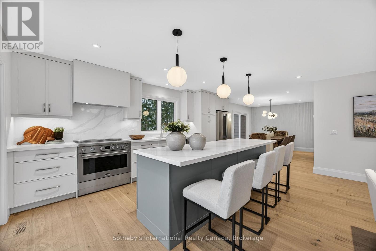 111 Patricia Drive, Blue Mountains, ON - Indoor Photo Showing Other Room