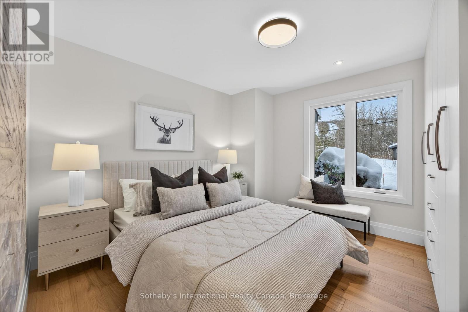 111 Patricia Drive, Blue Mountains, ON - Indoor Photo Showing Bedroom