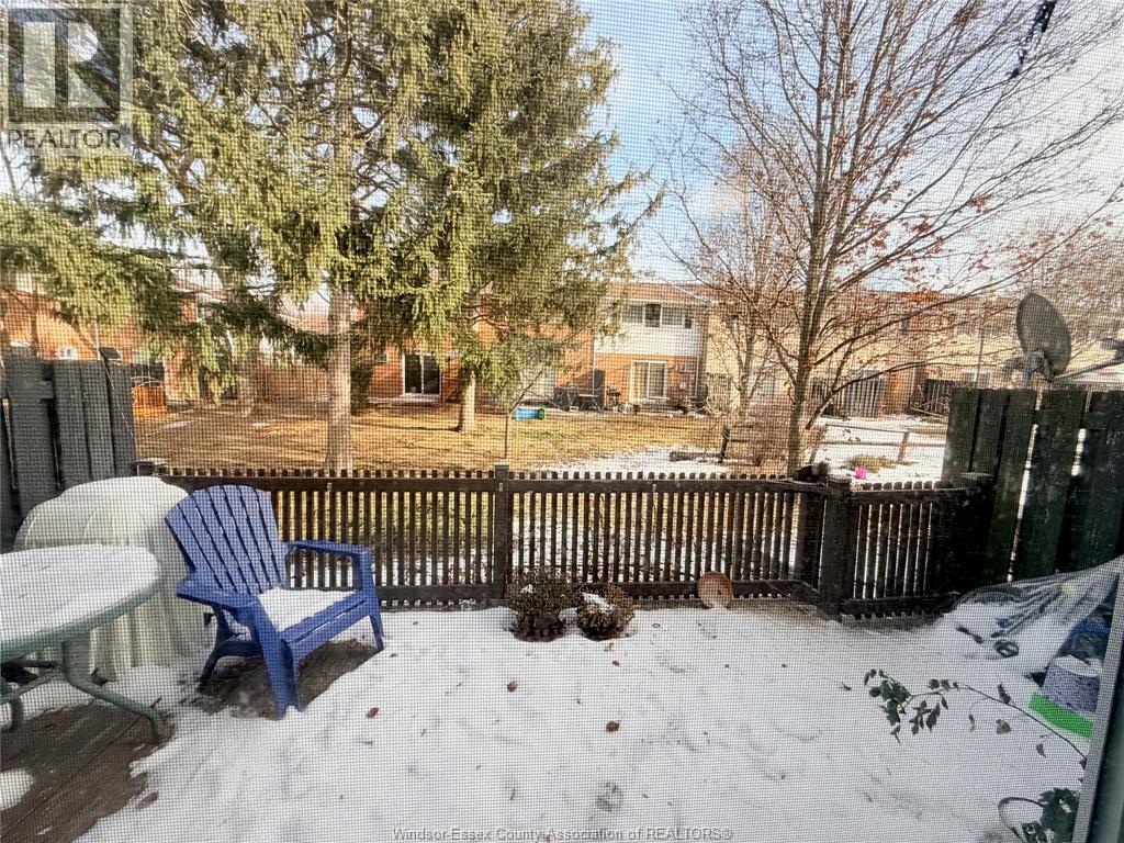 3000 Meadowbrook Lane Unit# 2, Windsor, ON - Outdoor