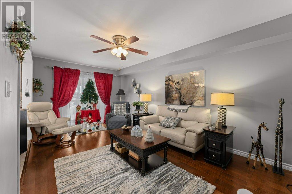 50 Beverly Street, Greater Napanee (Greater Napanee), ON - Indoor Photo Showing Living Room