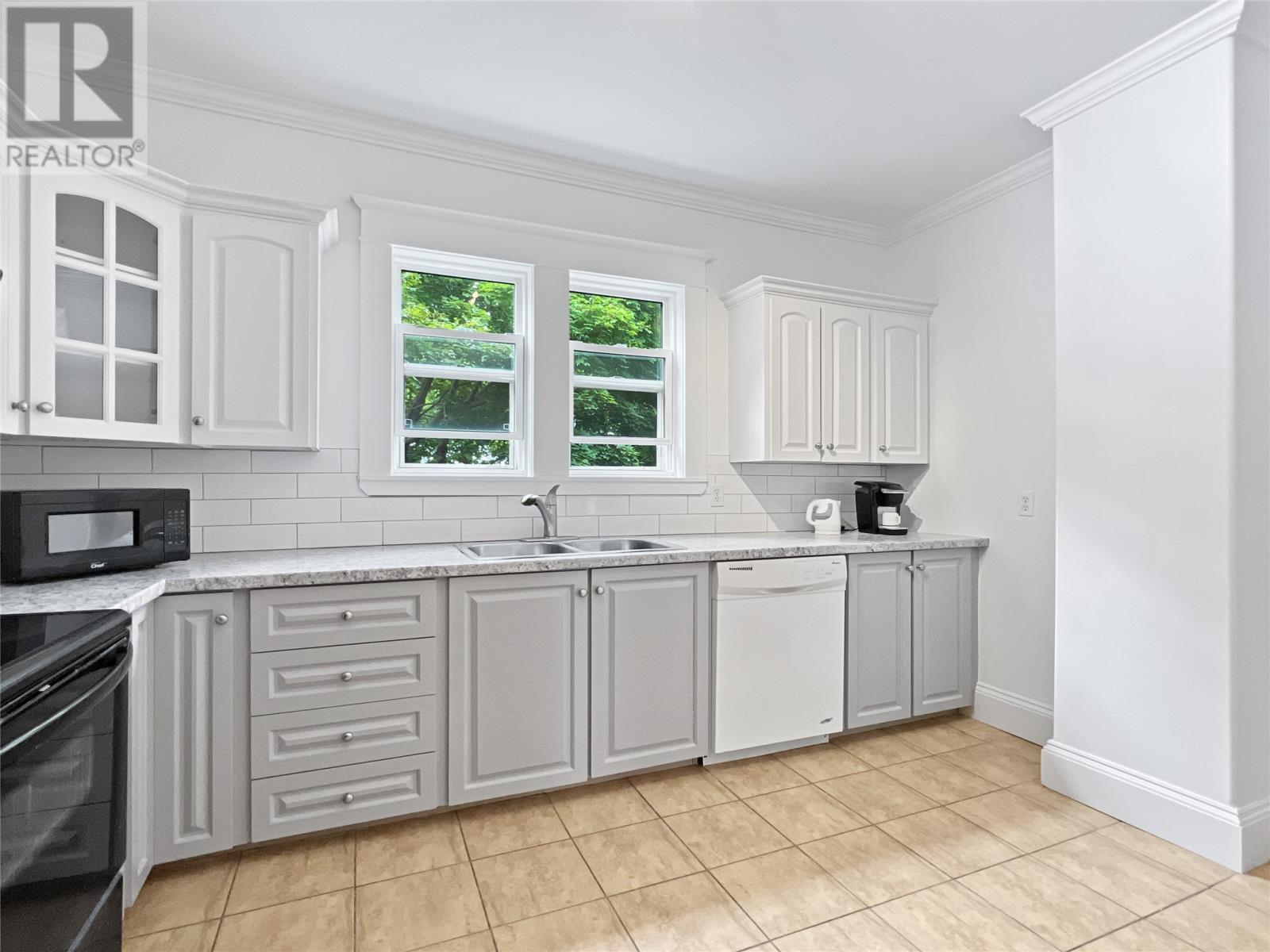 114 Circular Road, St. John'S, NL - Indoor Photo Showing Kitchen With Double Sink
