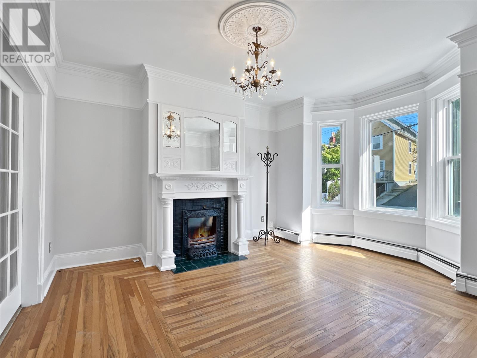 114 Circular Road, St. John'S, NL - Indoor Photo Showing Living Room With Fireplace