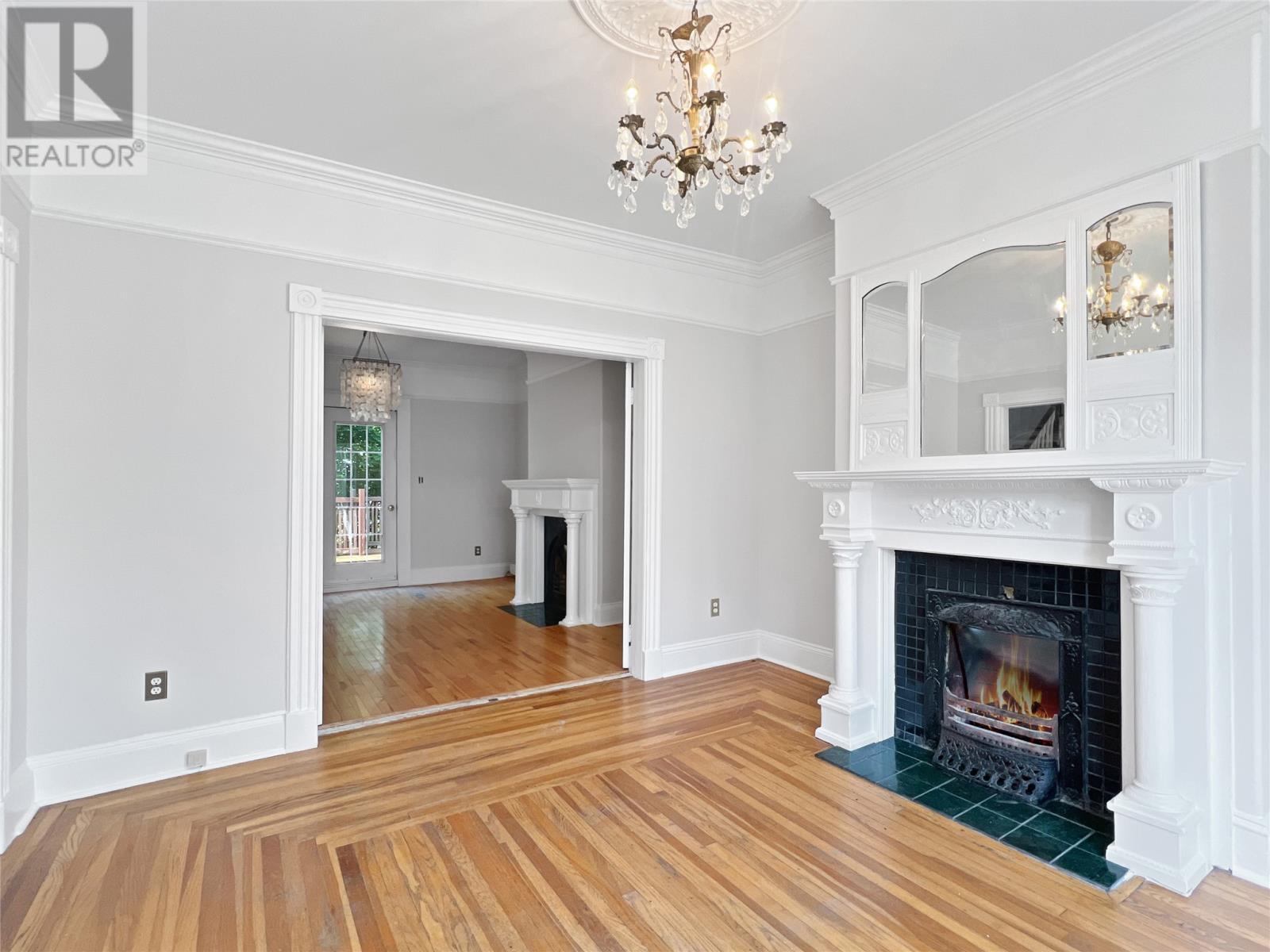 114 Circular Road, St. John'S, NL - Indoor Photo Showing Living Room With Fireplace