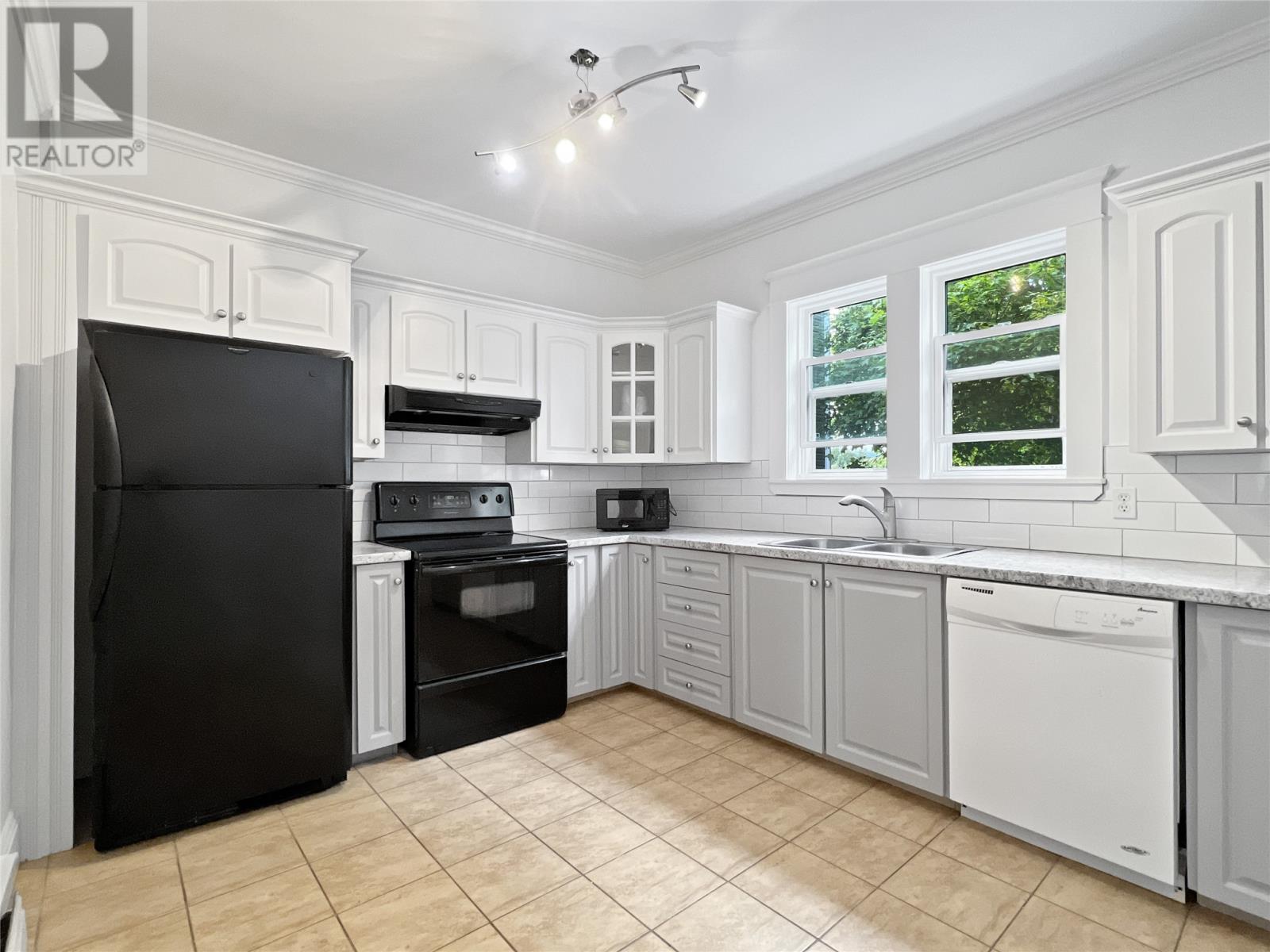 114 Circular Road, St. John'S, NL - Indoor Photo Showing Kitchen With Double Sink