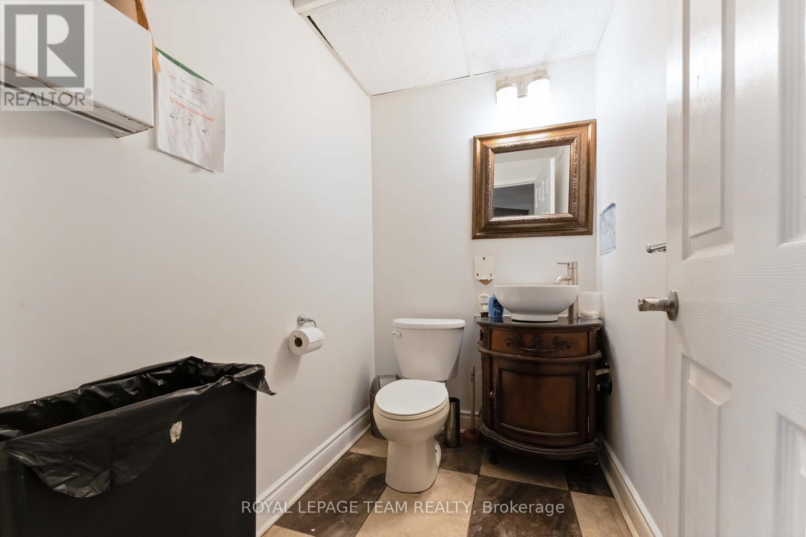 806 March Road E, Ottawa, ON