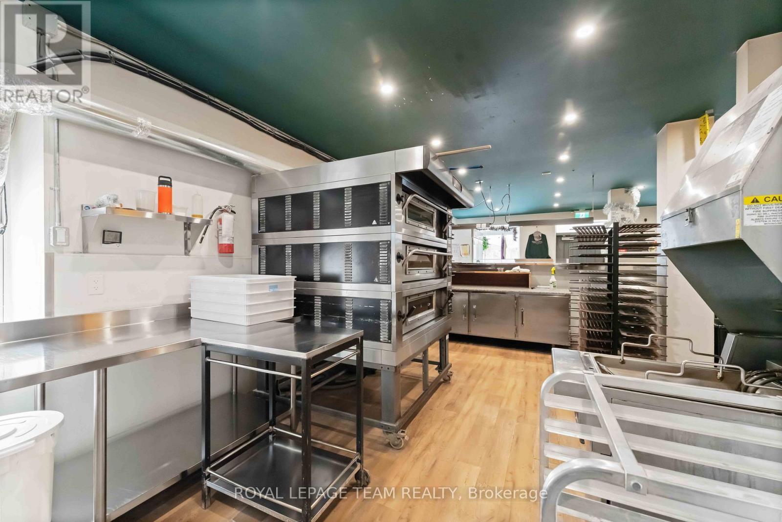 806 March Road E, Ottawa, ON