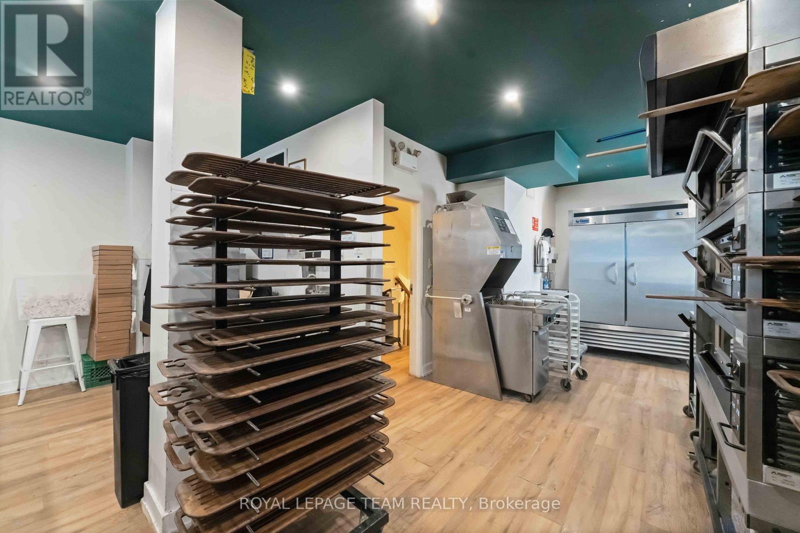 806 March Road E, Ottawa, ON