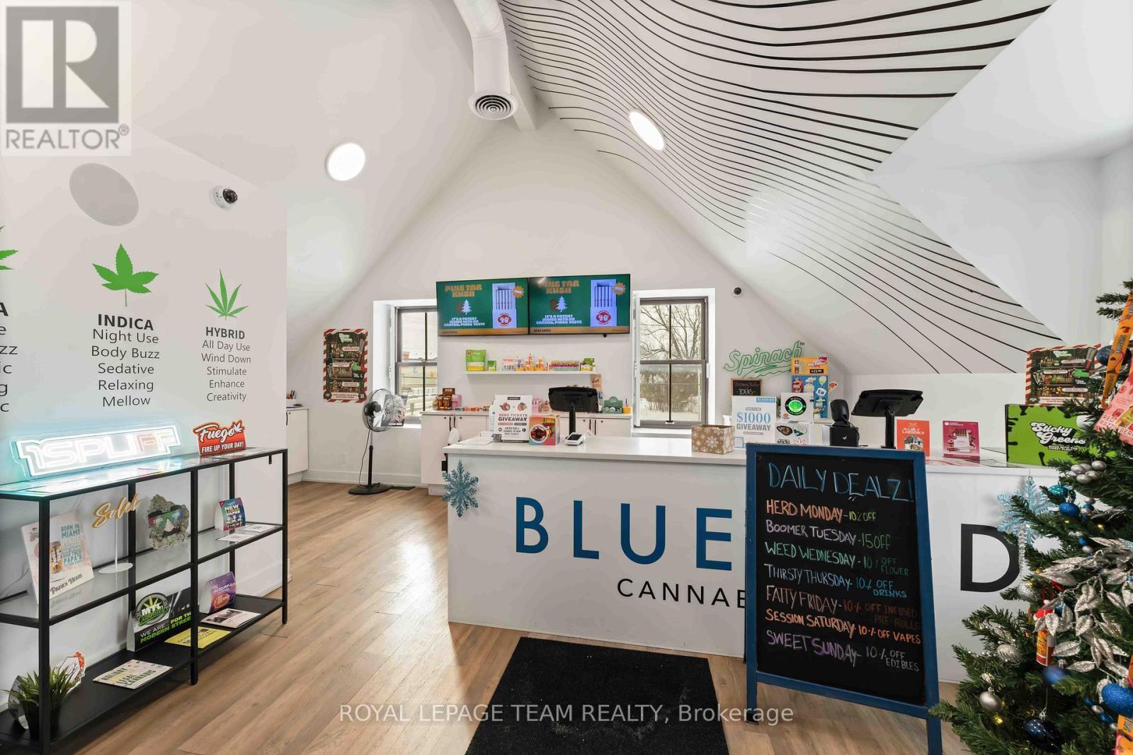 806 March Road E, Ottawa, ON