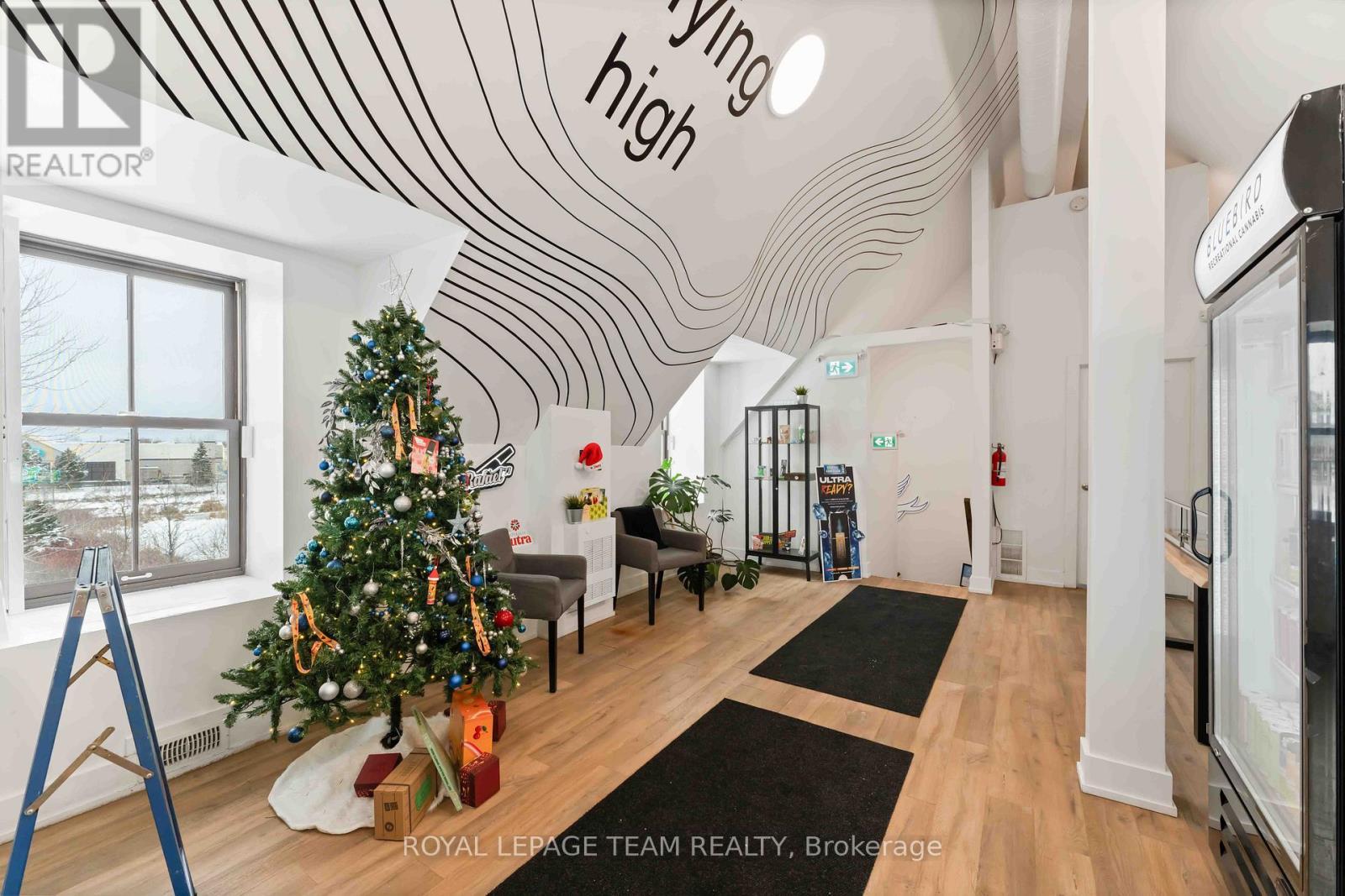 806 March Road E, Ottawa, ON