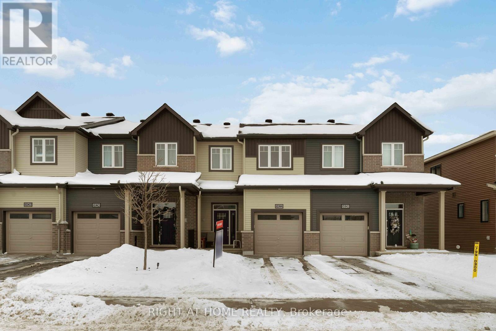 1022 Ballyhale Heights, Ottawa, ON - Outdoor With Facade