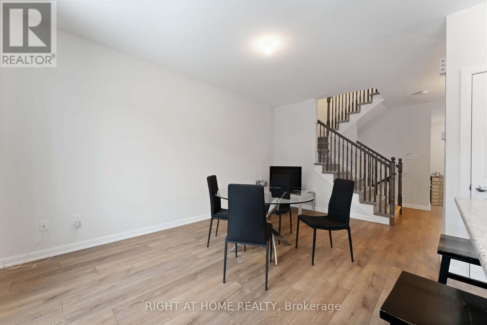 1022 Ballyhale Heights, Ottawa, ON - Indoor Photo Showing Other Room