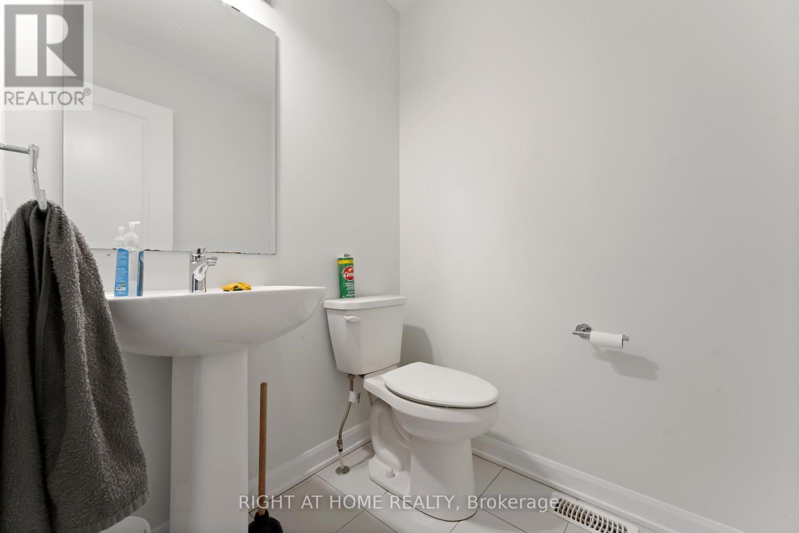 1022 Ballyhale Heights, Ottawa, ON - Indoor Photo Showing Bathroom