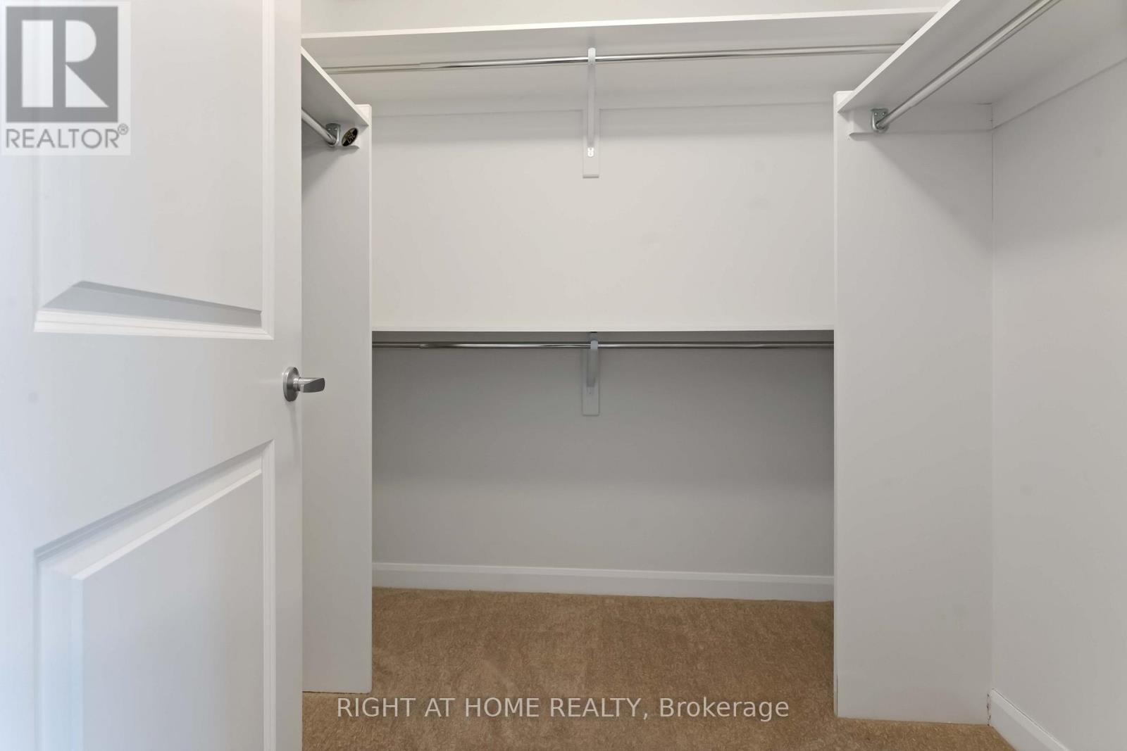 1022 Ballyhale Heights, Ottawa, ON - Indoor With Storage