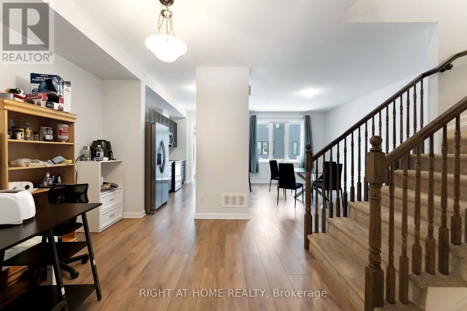 1022 Ballyhale Heights, Ottawa, ON - Indoor Photo Showing Other Room