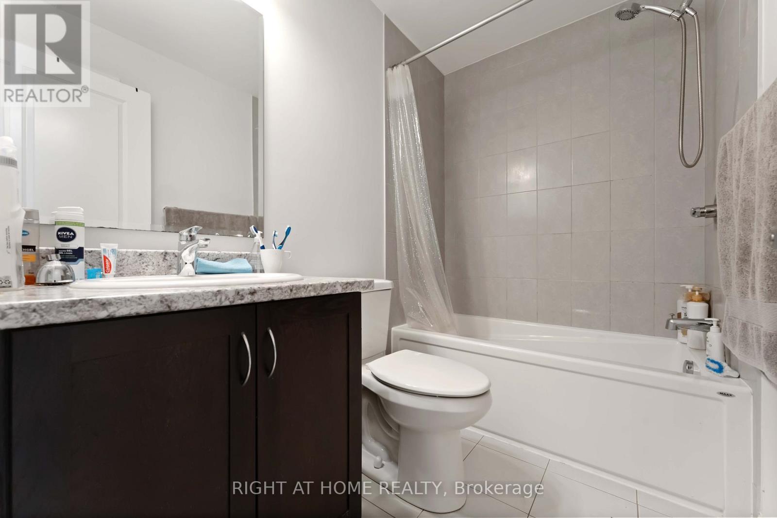 1022 Ballyhale Heights, Ottawa, ON - Indoor Photo Showing Bathroom