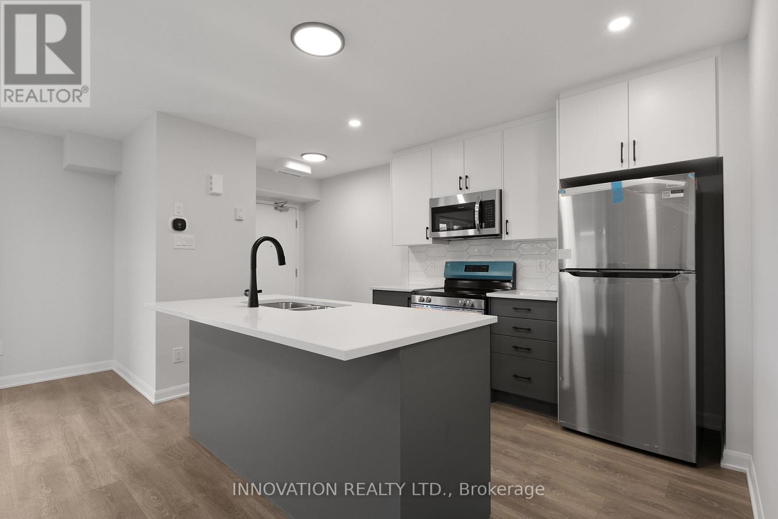 32 - 301 Glenroy Gilbert Drive, Ottawa, ON - Indoor Photo Showing Kitchen